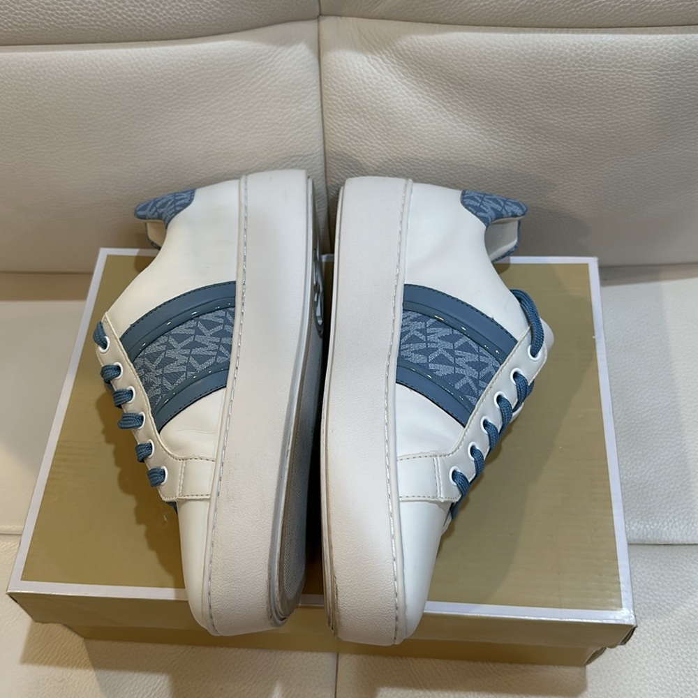 Michael Kors Poppy Leather and Logo Stripe Sneaker in Size 8.5 with Box - Picture 5 of 11